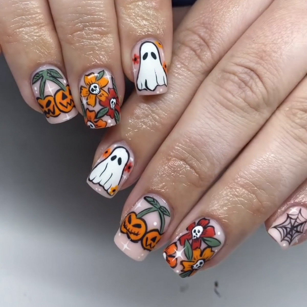 Gruselige Nagelkunst Brehn