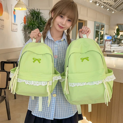 Stilvoller Bestickter Rucksack mit Schleifenakzent Brehn