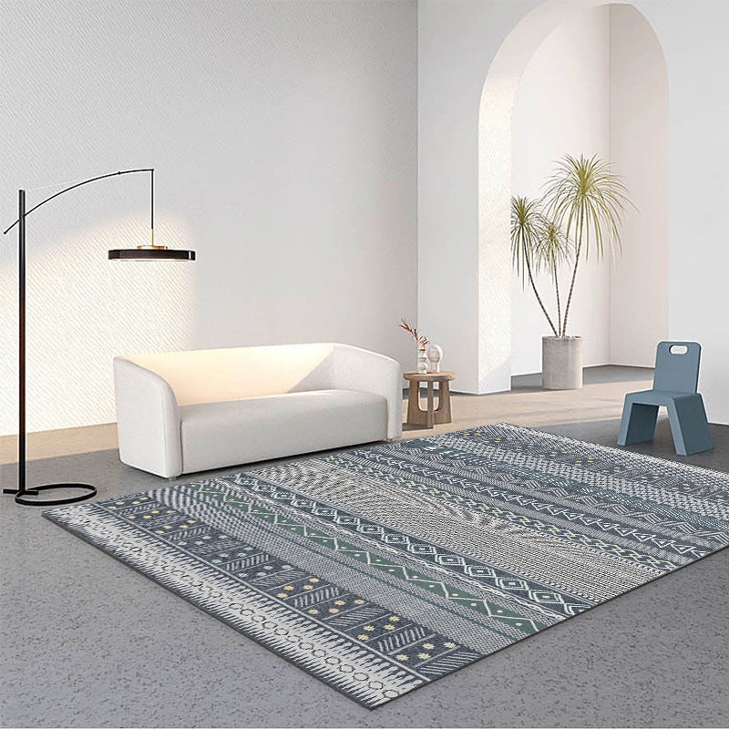 Geometrisch gemusterter Teppich