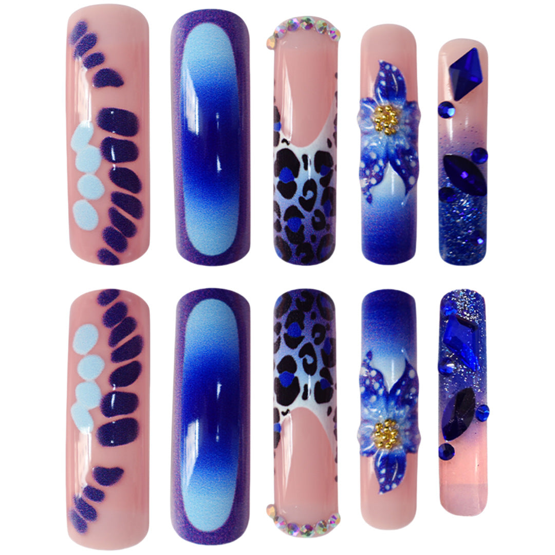 Dekorative Press-On Nagelkunst Verlängerungen Brehn