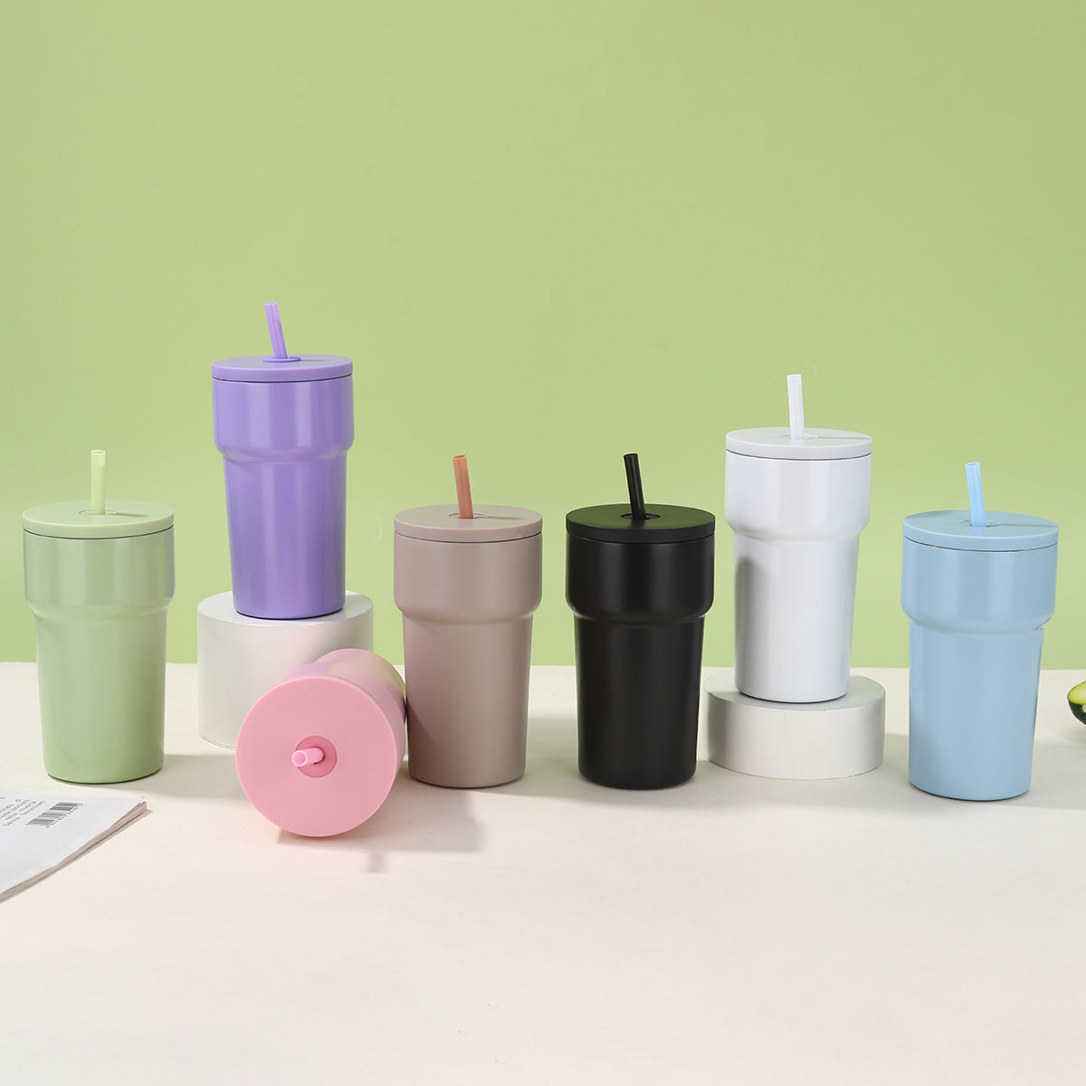 Unisex Isolierter Trinkbecher mit Staubschutzdeckel und Strohhalm Brehn