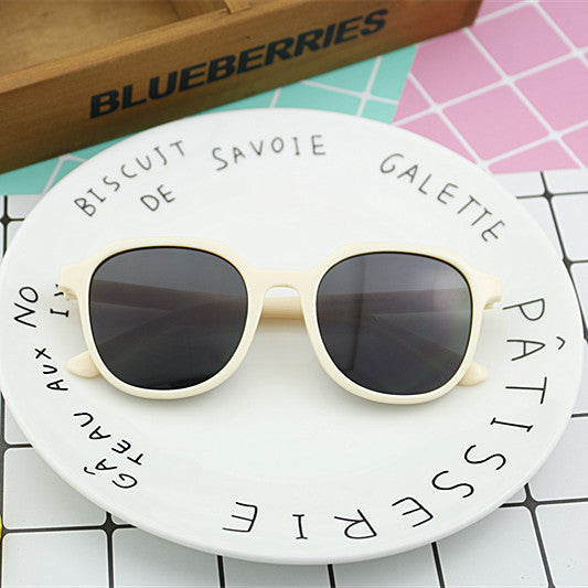 Damen modische Sonnenbrille im eleganten, achtkantigen Design Brehn
