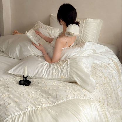 Luxuriöser Bestickter Rüschensatin Bettbezug Set
