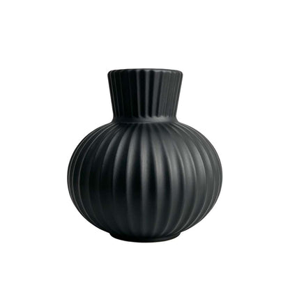 Elegante gerippte Keramikvase Brehn