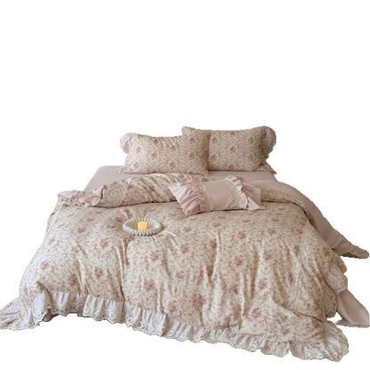 Vintage Cottage Floral Ge quiltete Bettdeckenbezug Ensemble mit Spitzenbesatz Rüsche & Kissenbezügen