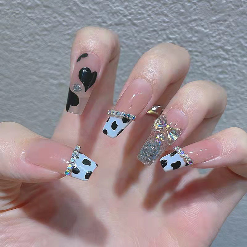 Dekoratives florales Press-On-Nagelkunst-Set Brehn