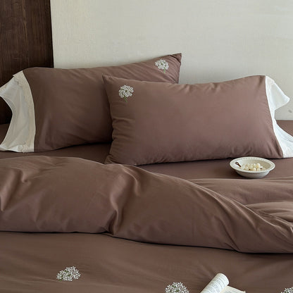 Bestickte botanische Mikrosatin Bettbezugset mit minimalistischem Zweigmotiv