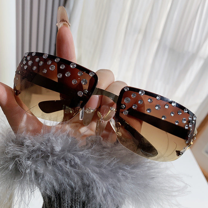 Damen Glamouröse Sonnenbrille mit Glitzerakzenten Brehn
