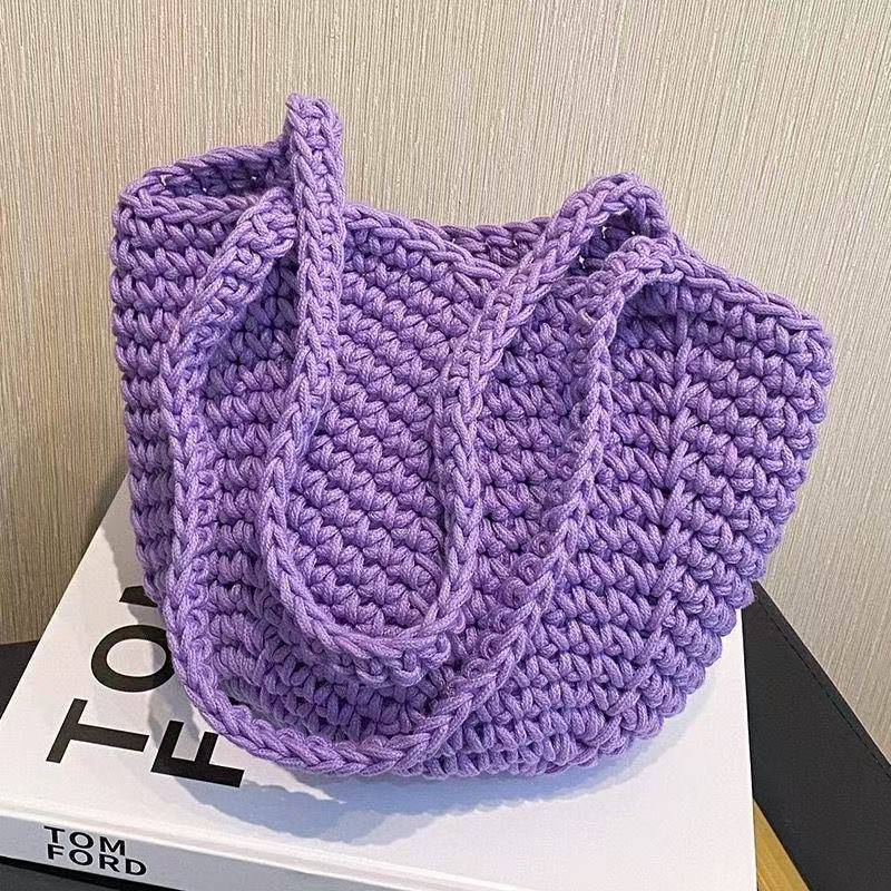 Trendige, Handgefertigte Häkel-Tasche Brehn