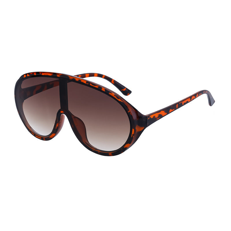 Damen modische Sonnenbrille im futuristischen Stil Brehn