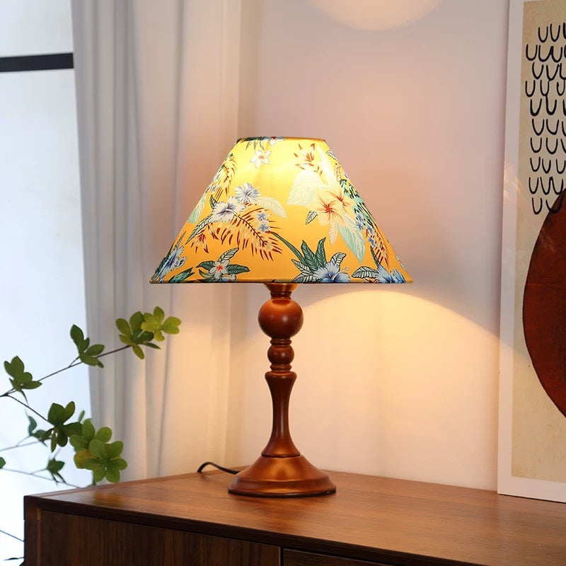 Zeitgenössische Blumendekorierte Tischlampe