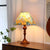 Zeitgenössische Blumendekorierte Tischlampe