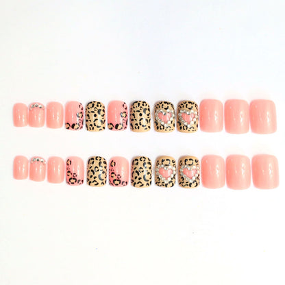 Stylische Leopardenmuster Nagelkunst Brehn