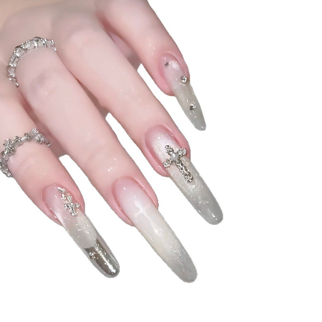 Elegantes Dekoratives Press-On-Nagelset mit Strass-Kreuzakzenten Brehn