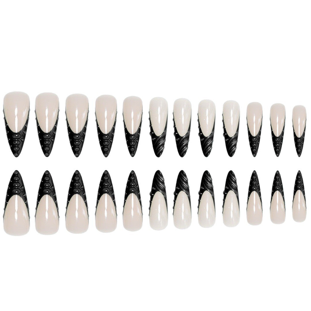 Glamouröse Stiletto-Nagelerweiterungen Brehn