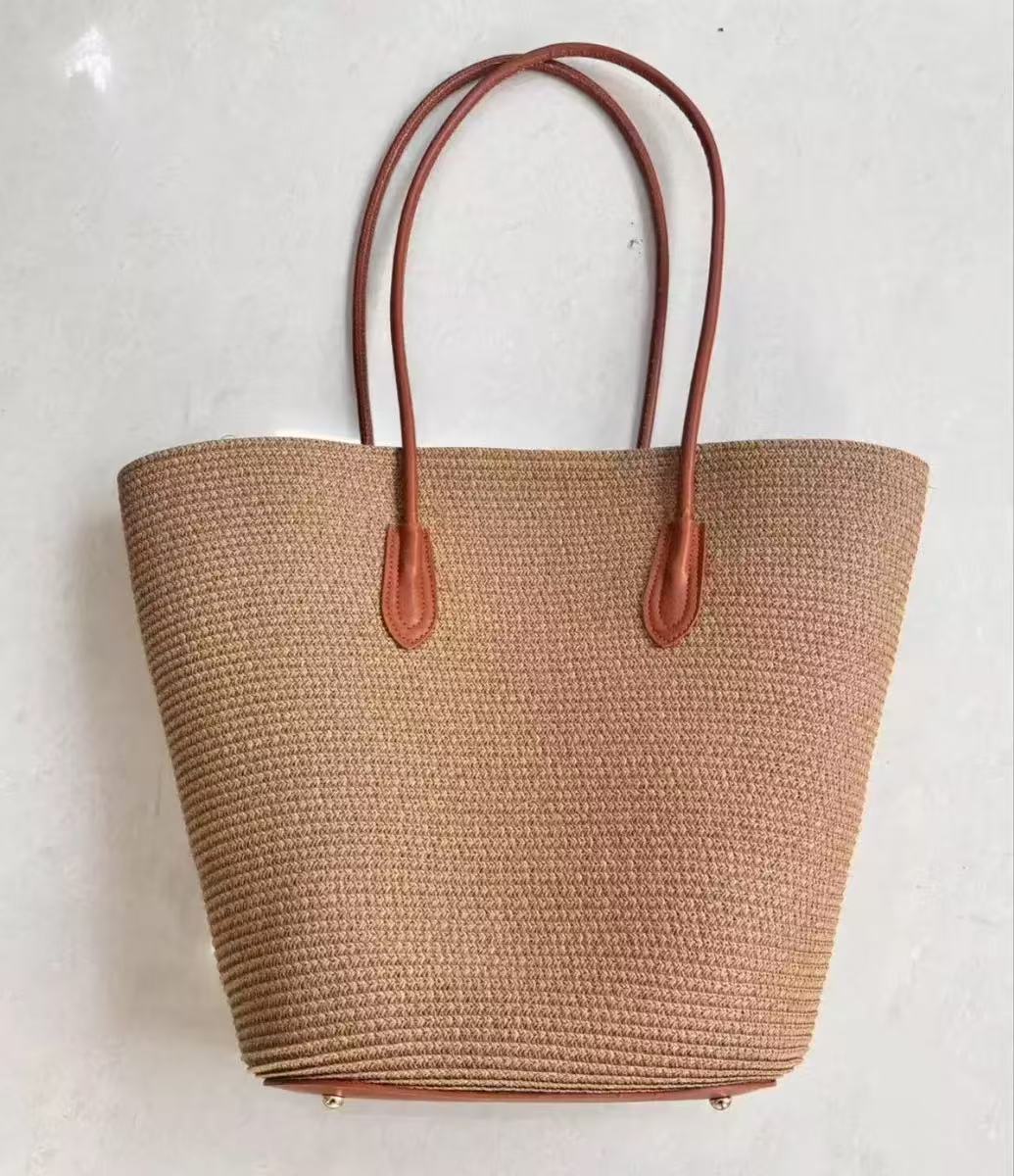 Raffinierte Strandtasche mit Passendem Sonnenhut Brehn
