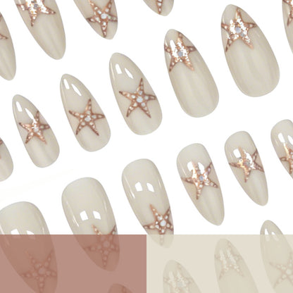 Elegante Sternenfisch-verzierte Nagelkunst Brehn