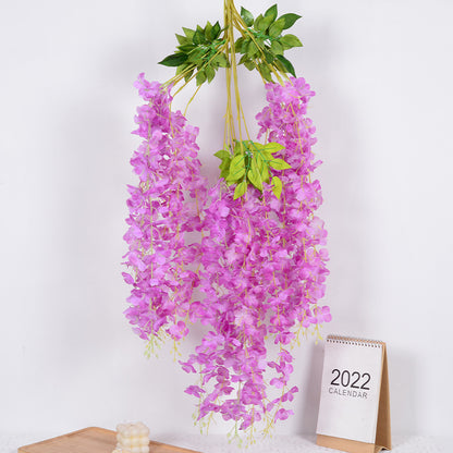Hängende Blumendekoration