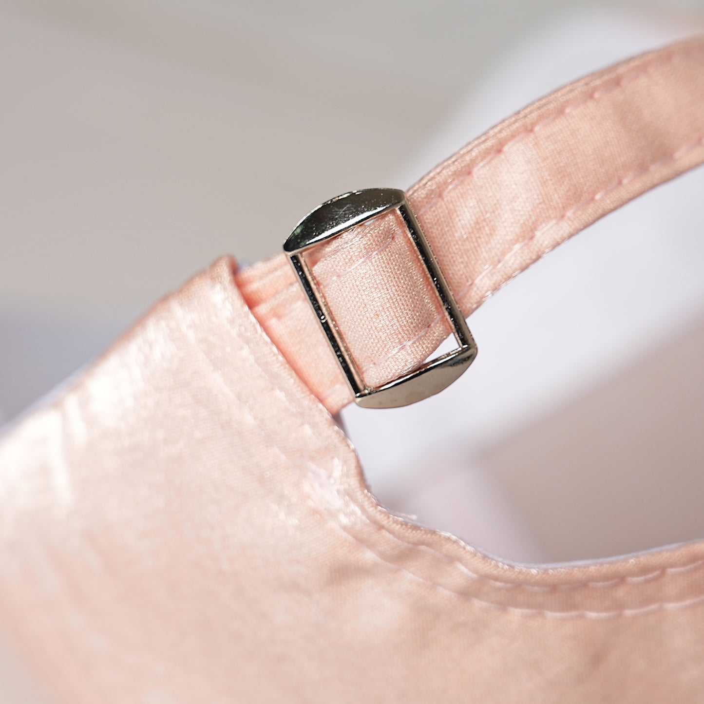 Damen Sportliche Satin-Basecap Brehn