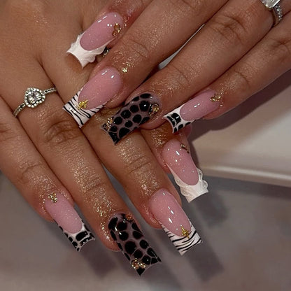 Kunstnagelset mit modernen animalischen Designs Brehn