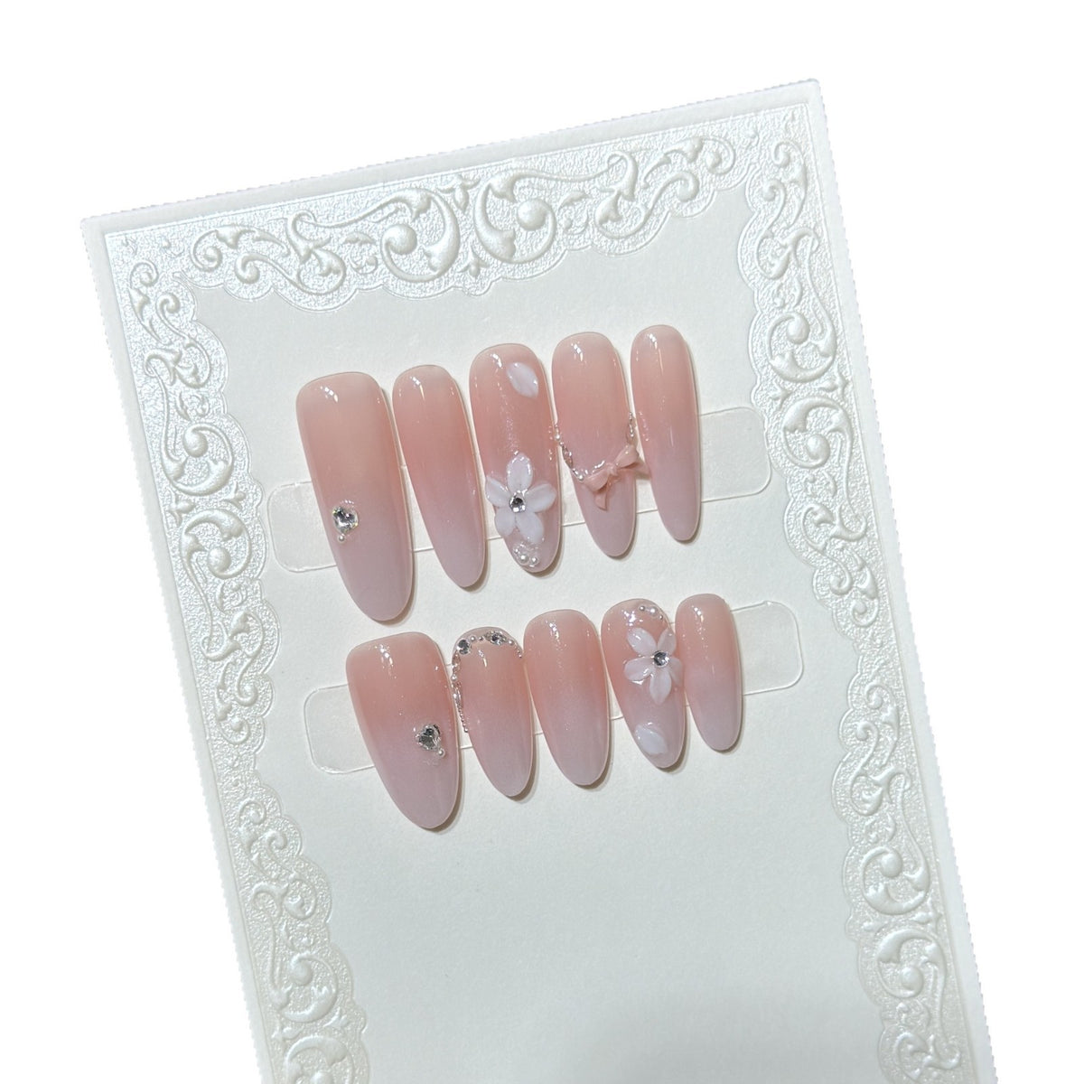 Florales Press-On Nagelkunst-Set Brehn