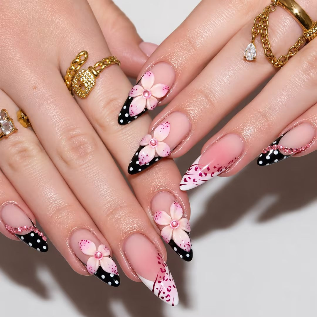 Premium Nagelstecker mit floralen Motiven Brehn