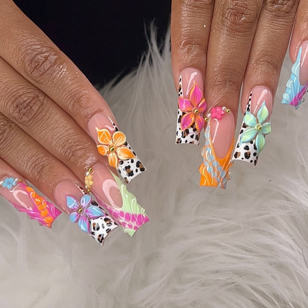 Lebendige Blumen 3D Nagelkunst Verlängerungen Brehn