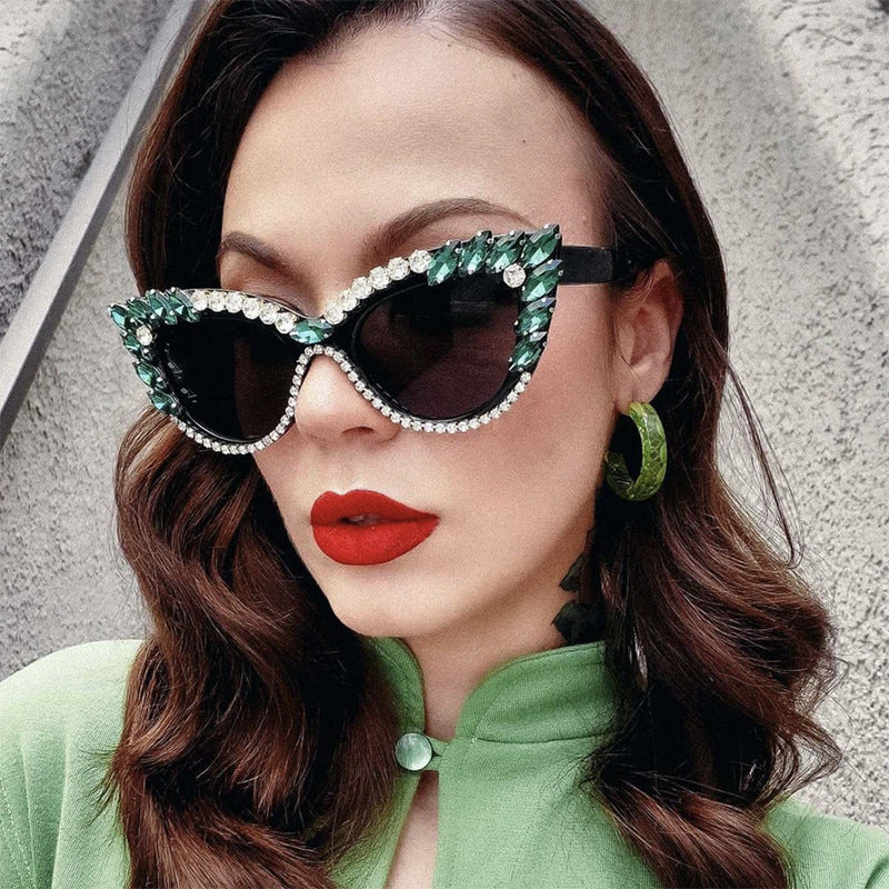 Damen extravagante Cat-Eye Sonnenbrille mit funkelndem Strassbesatz Brehn