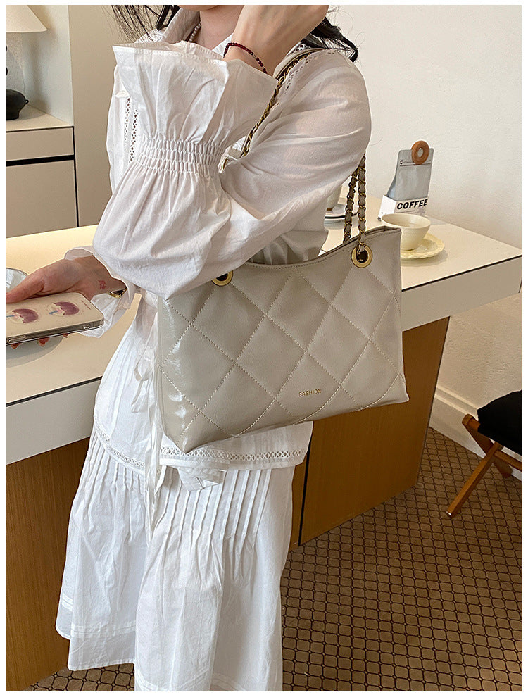 Gepolsterte Kunstleder Schultertasche Brehn