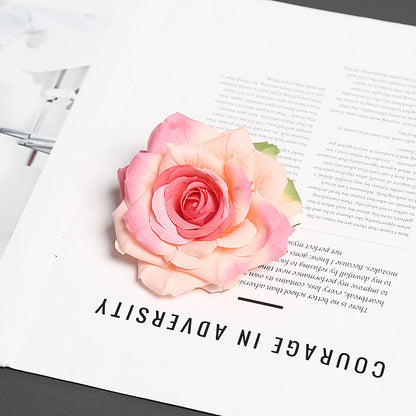 Florale Corsage für dekorative Trage- und Ausstellungszwecke
