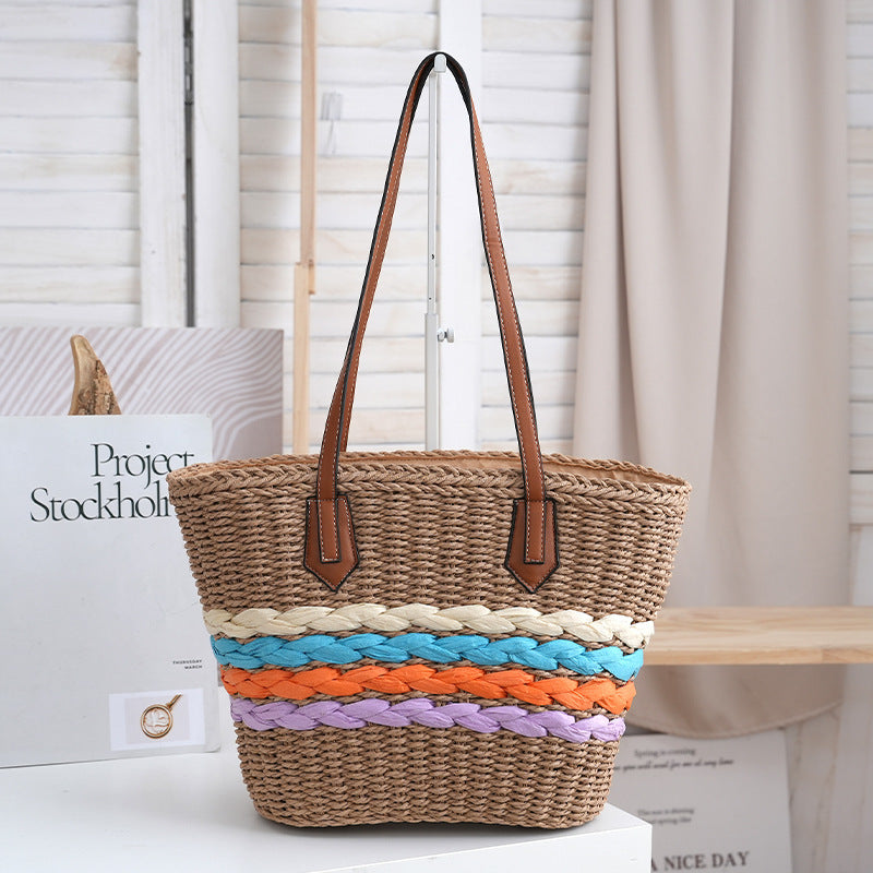 Elegante Basthandtasche mit Farbigen Zierstreifen Brehn