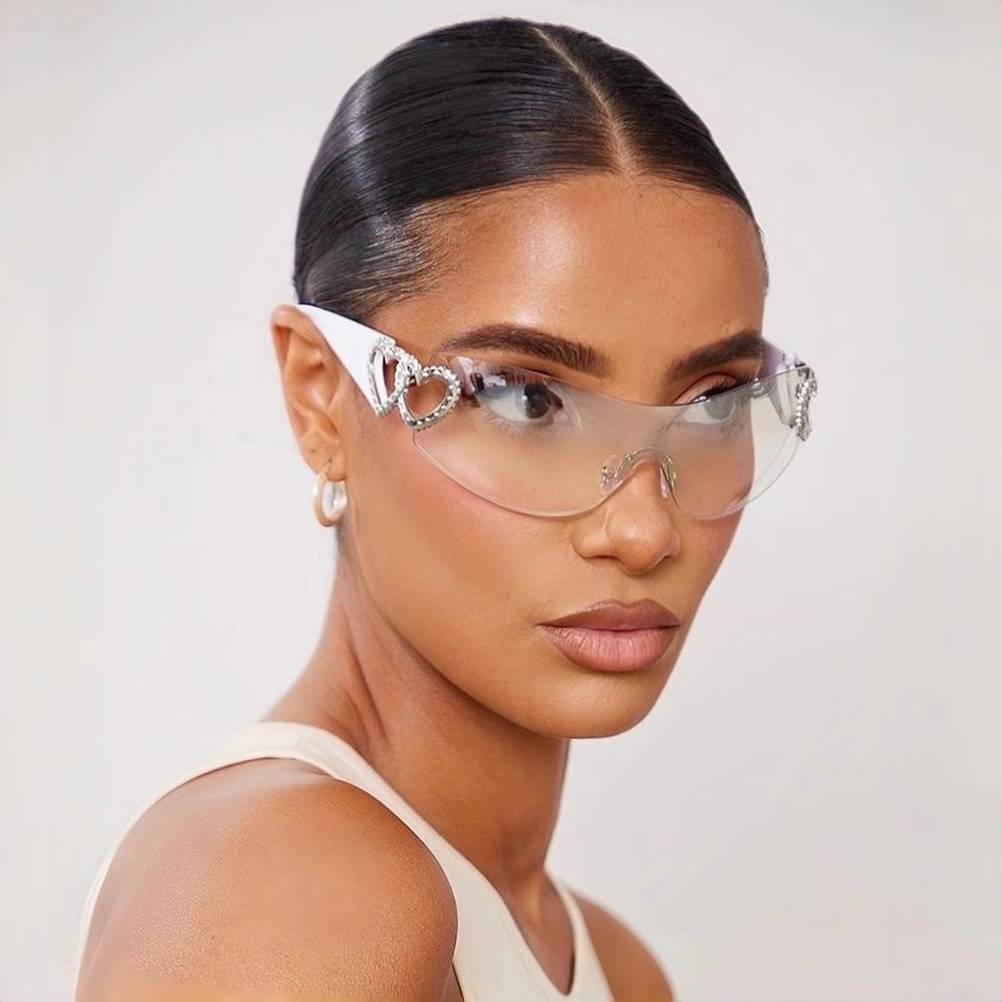 Damen Designer-Sonnenbrille mit luxuriösem Herz-Akzent Brehn