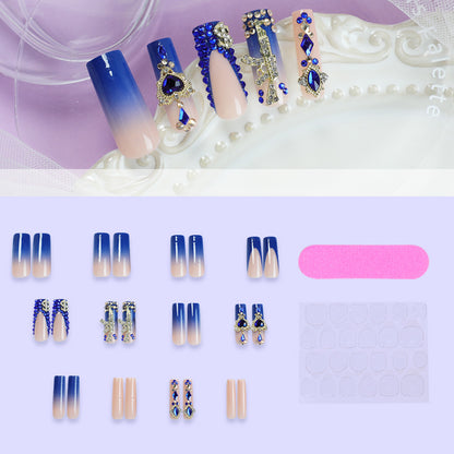 Kunstnagelset mit elegantem Ombre-Design und glamourösen Strasselementen Brehn