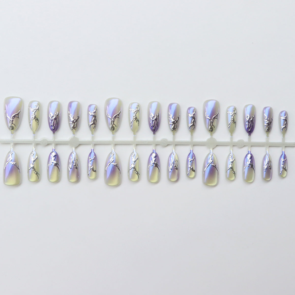 Elegantes Metallic Nagelkunstset