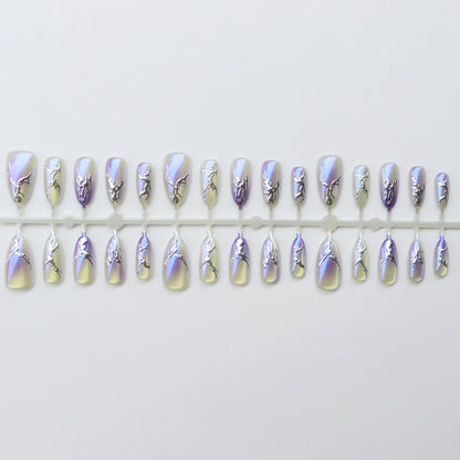 Elegantes Metallic Nagelkunstset