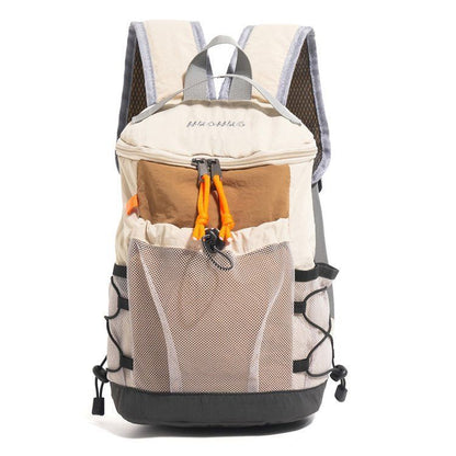 Leichtgewichtiger Wanderrucksack mit Netztaschen