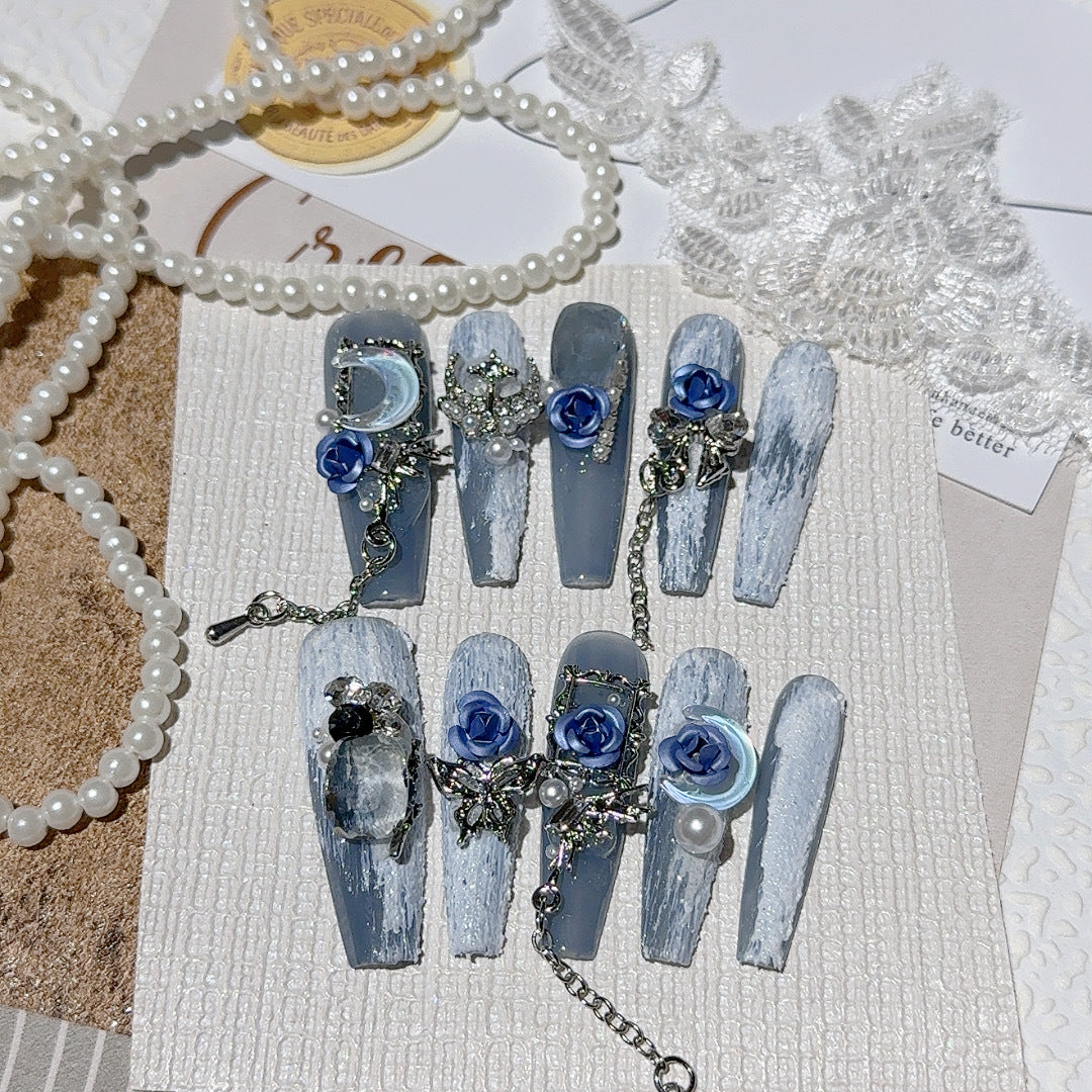 Elegantes dekoratives Press-On-Nagelkunstset
