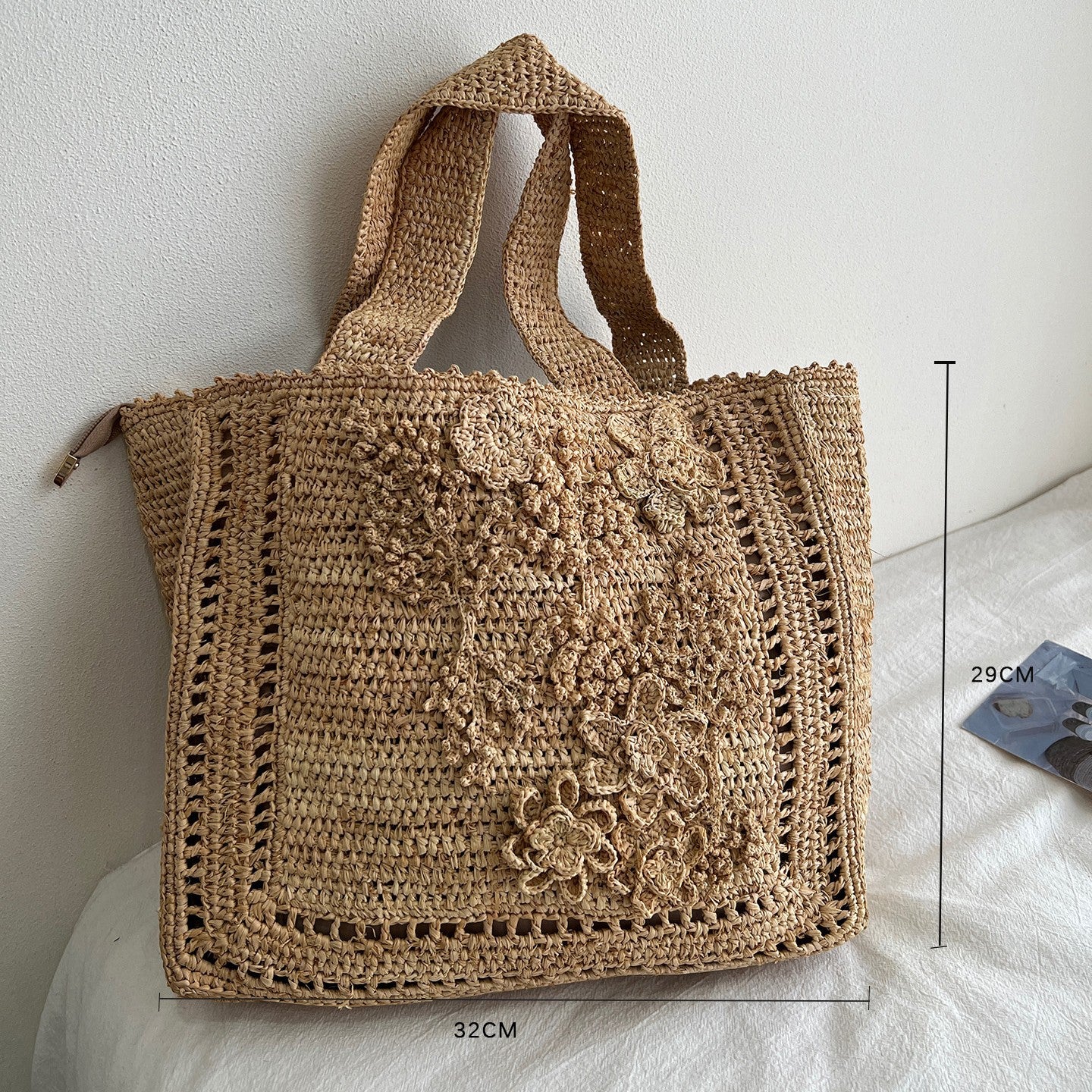 Handgefertigte Stricktasche mit Floralem Design Brehn