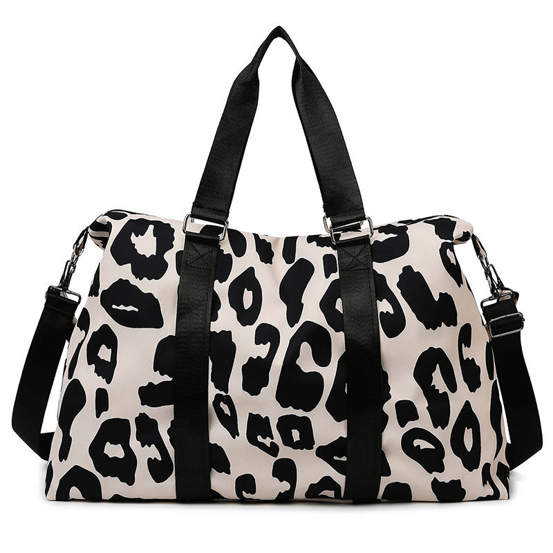 Sportliche Reisetasche mit Trendigem Zebramuster Brehn