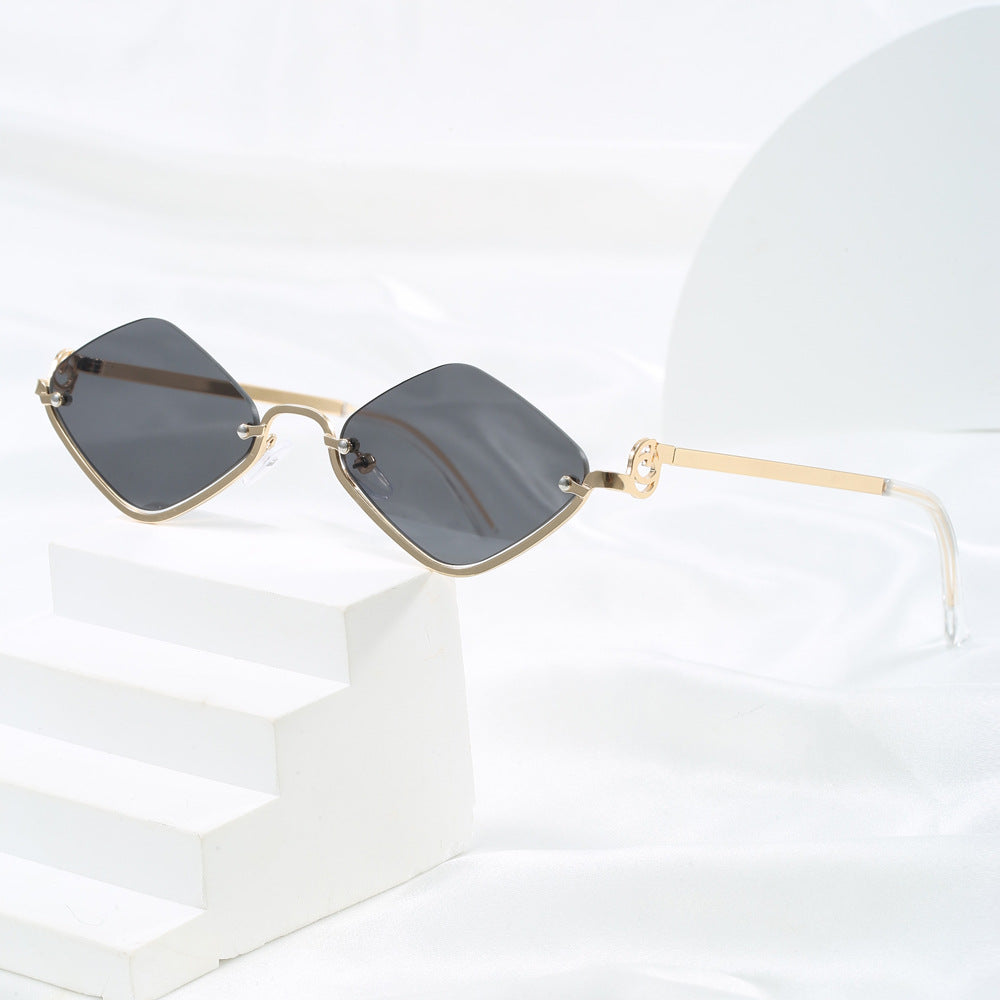 Damen modische quadratische Sonnenbrille mit luxuriösem Metallrahmen Brehn