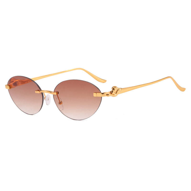 Damen runde Sonnenbrille mit elegantem, halbtransparentem Rahmen und modischen Details Brehn