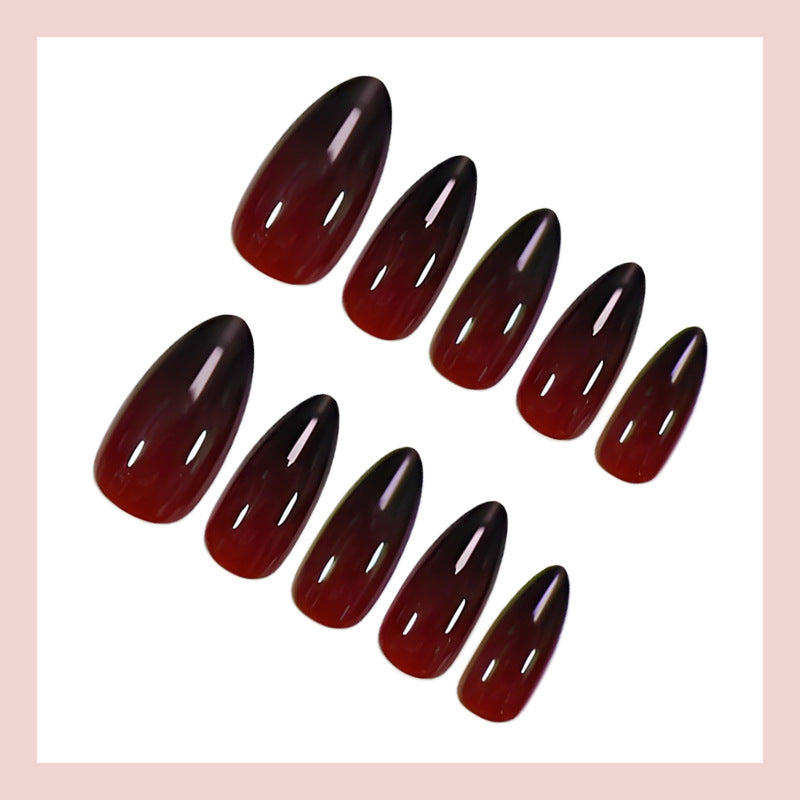 Elegante Kunstnägel mit Glanz Brehn