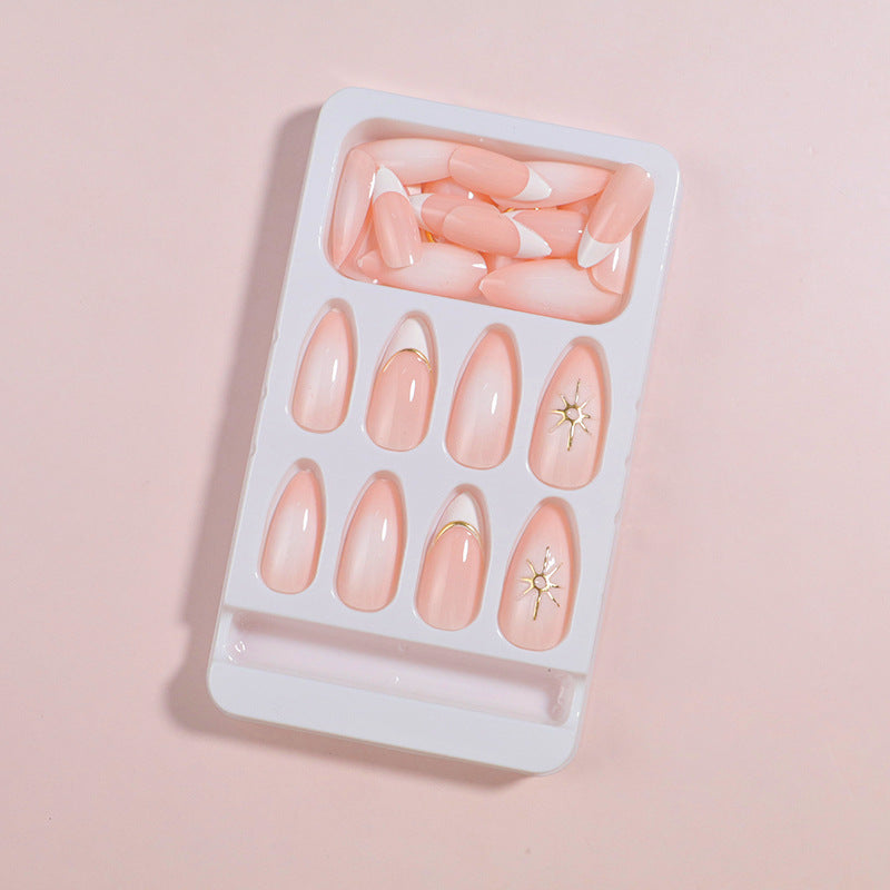 Premium Press-On Nail Set mit dekorativen Akzenten Brehn