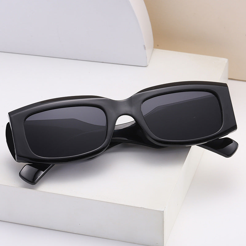 Damen modische quadratische Sonnenbrille mit luxuriösen Rahmenakzenten Brehn