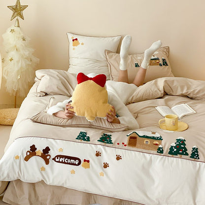 Kuscheliges Bettwäsche-Set mit bestickten Winterhaus- und Tannenbaum-Motiven
