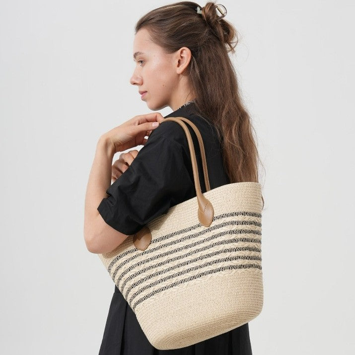 Strandtasche Aus Natürlichem Geflochtenem Material mit Eleganten Akzenten Brehn