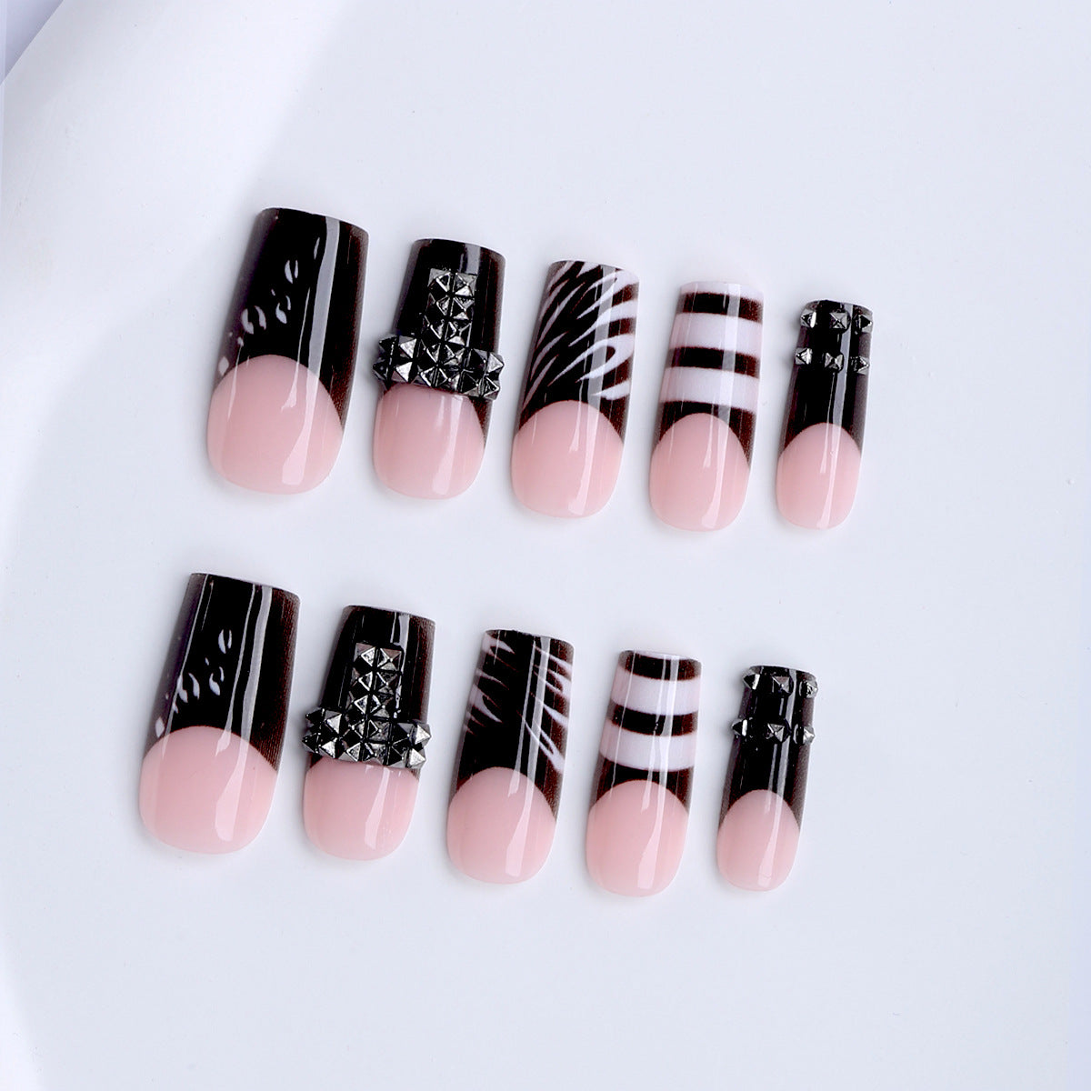 Kunstnägel Im Modernen Streifen- und Zebra-Design Brehn