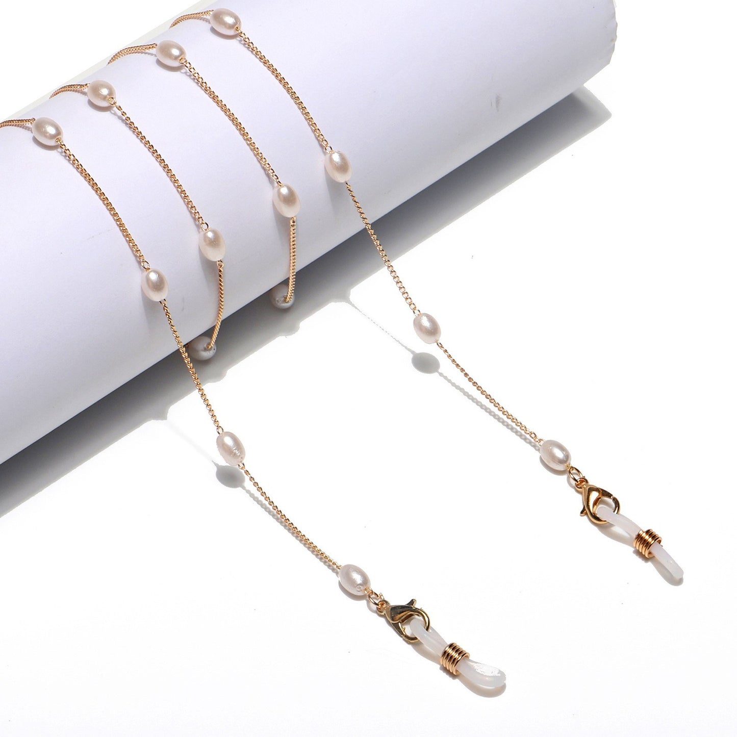 Eleganter herzförmiger Perlenkette Brillenhalter Brehn