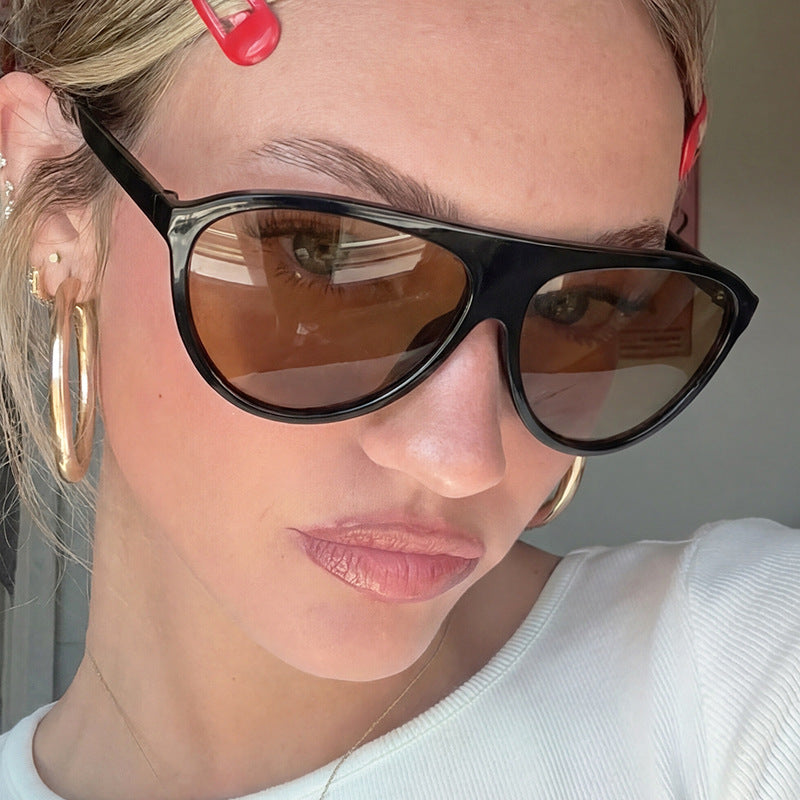 Damen Sportliche Sonnenbrille mit modernem Schutzdesign Brehn
