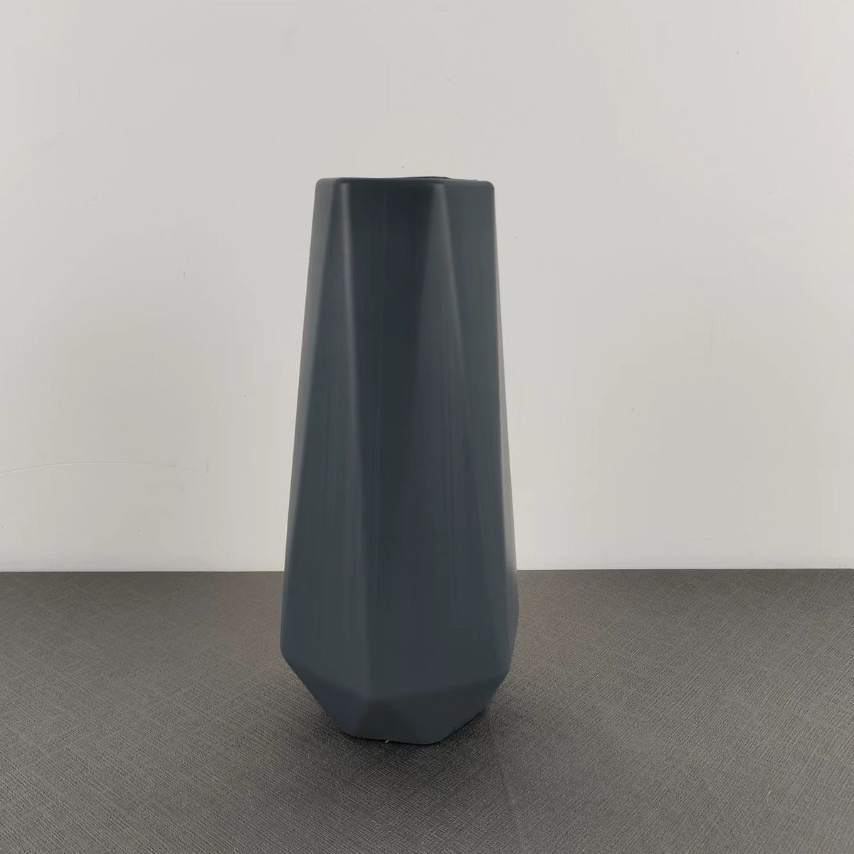 Moderne geometrische Dekovase Brehn